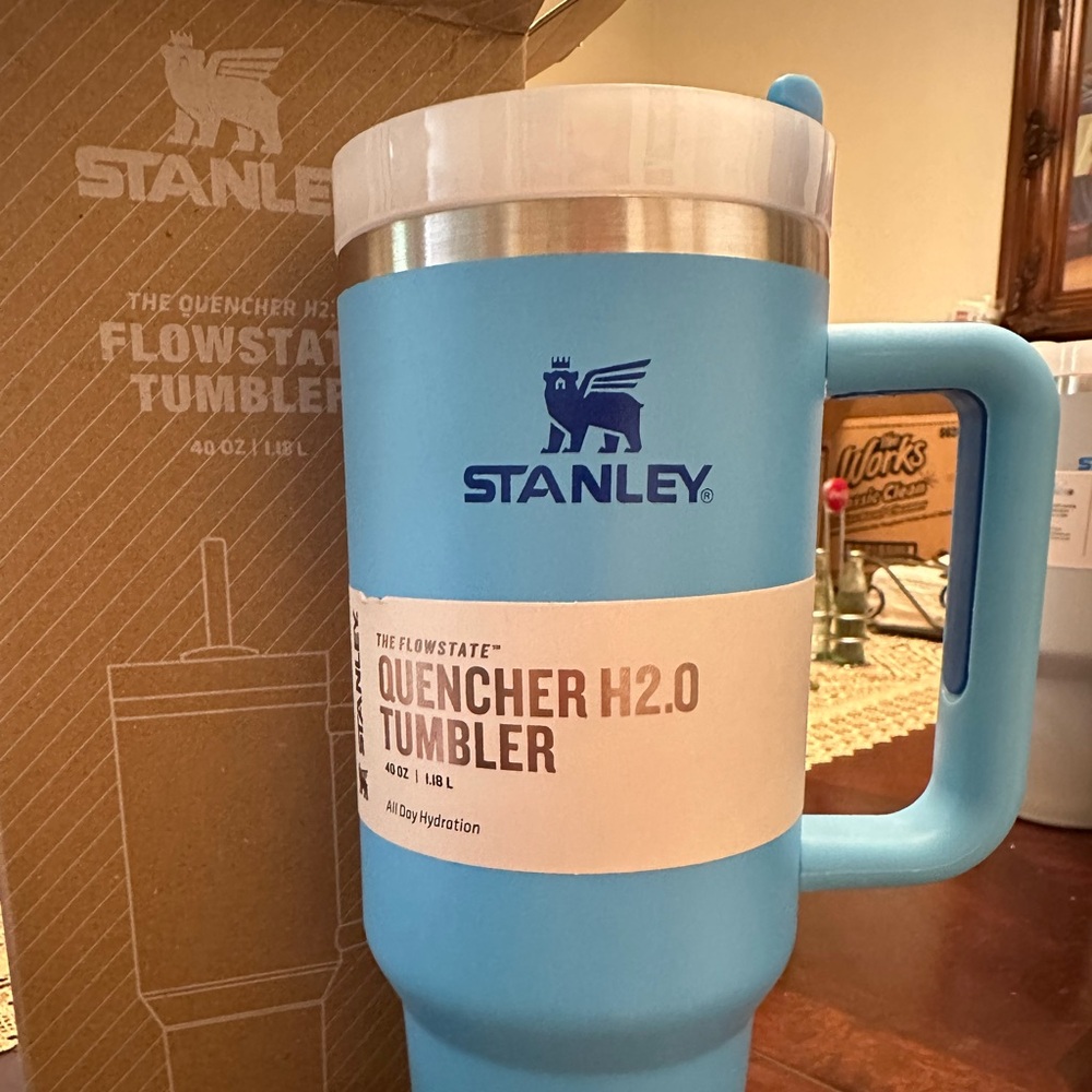 Stanley Blue Quencher H2.0 Tumbler